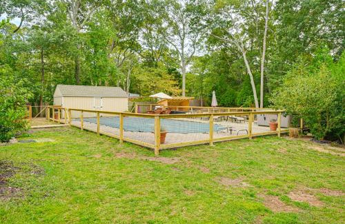 Aquebogue Apartment | Pet-Friendly Apt with Hot Tub Near the Hamptons!