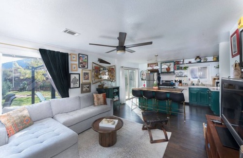Idledale Cabin | Pet Friendly Artsy Cabin Near Red Rocks Evergreen