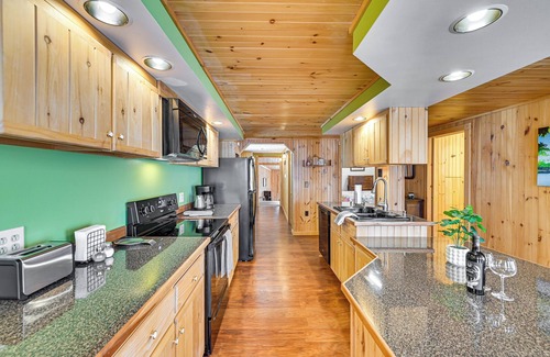 Boonville Apartment | Pet-Friendly Boonville Apt w/Deck on Main Street!