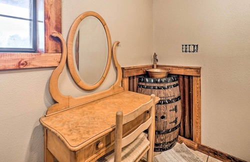 Pickens Cabin | Pet-Friendly Broken Bow Gem w/ Deck & Grill!