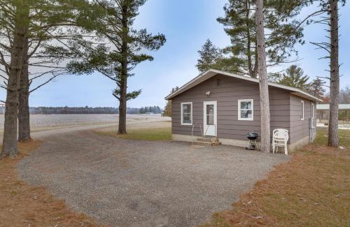 Mauston House | Pet-Friendly Cabin Retreat Wisconsin River Access
