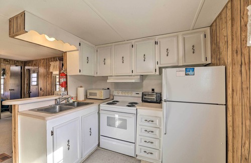Oriental Cabin | Pet-Friendly Cabin w/Dock: Fish & Explore!