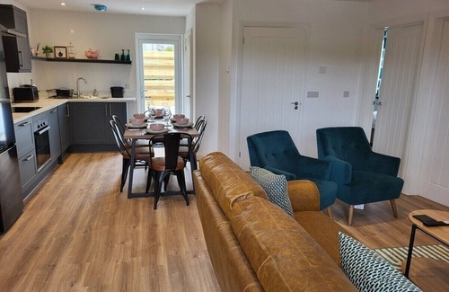 Kilgetty Cottage | Pet Friendly Cottage with Sea Views