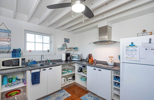 Fishing Creek Cottage | Pet Friendly Delightful Waterfront Cottage on Hoopers Island, MD.