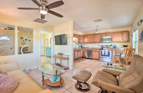 Downtown Dunedin House | Pet-Friendly Dunedin Townhome with Private Yard