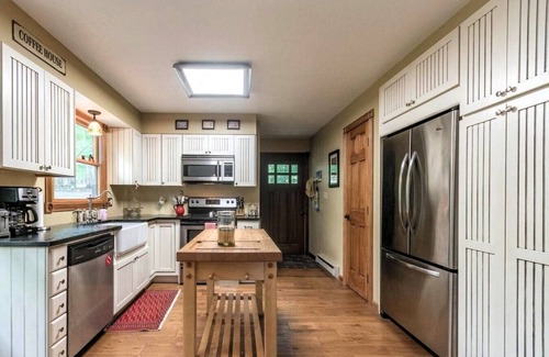 Great Cacapon Cabin | Pet-Friendly | Fireplace | River | EV Charger
