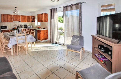 Rochefort-du-Gard House | Pet friendly home in Rochefort du Gard