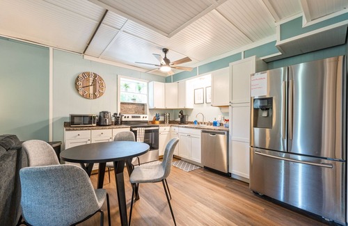 Woodstock Apartment | Pet-Friendly | Grill + Special Midweek Pricing!