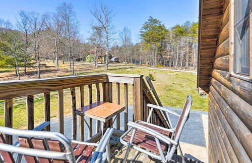 Luray Cottage | Pet-Friendly Guest House w/ Fire Pit & Forest View