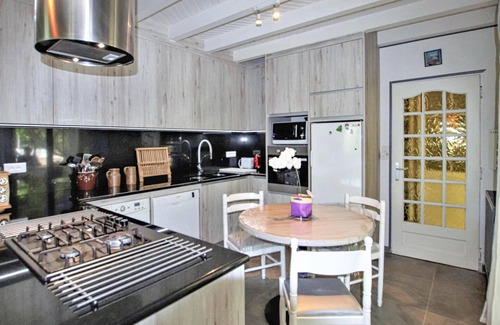 Puy-Saint-Martin House | Pet friendly home in Puy Saint Martin