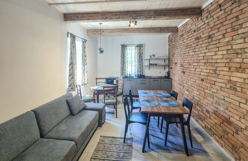 Szczecinek House | Pet friendly home in Spore