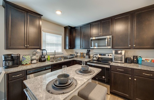 Mount Holly House | Pet-Friendly Home: Spacious Yard + Community Perks