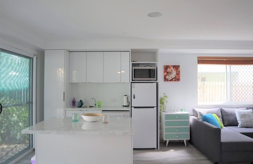 Dicky Beach House | Pet friendly house 650 m from the beach