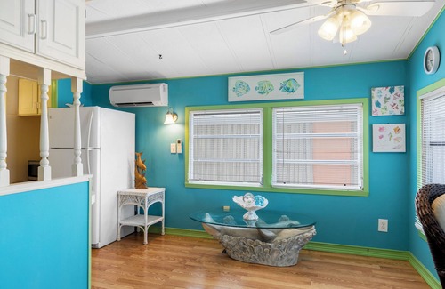 Cudjoe Key House | Pet-Friendly Keys Cottage at Plankton's Palace - Pool, Patio & Gated Access