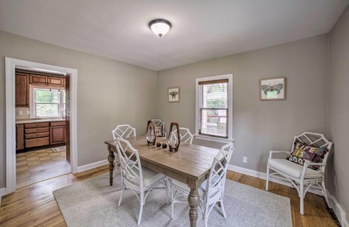 Miller Beach House | Pet-Friendly Lake Getaway 1 Block to Beach!