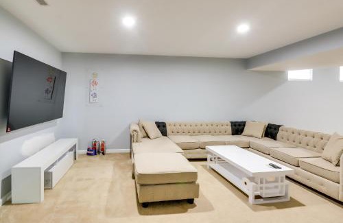 Seabrook House | Pet-Friendly Lanham Getaway with Community Pool!