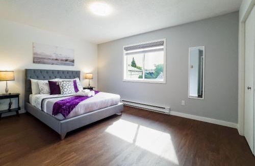 Bobcaygeon Apartment | Pet-Friendly Large 3-Bedroom - Bobcaygeon