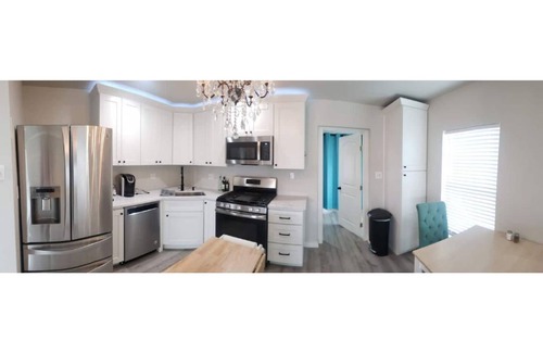 St. Johns House | Pet Friendly Little White House
