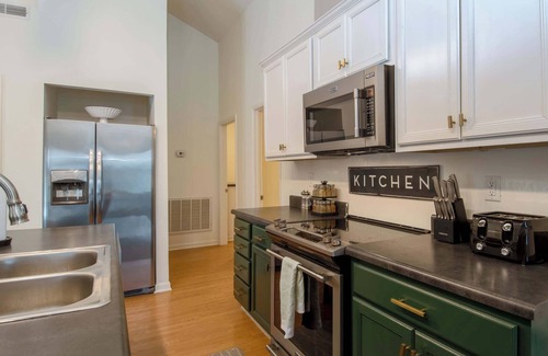 Hillwood House | Pet Friendly | Near DT Nash & Music Row!