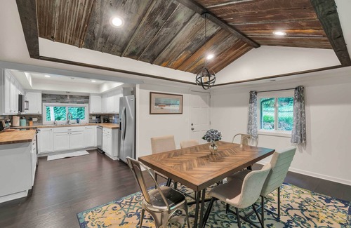Pickens Cottage | Pet-Friendly Pickens Vacation Rental w/Fire Pit