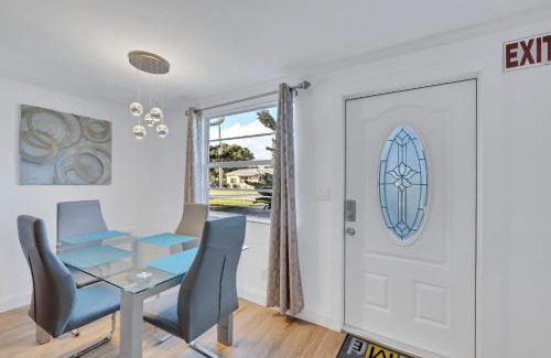 North Central Hollywood House | Pet Friendly Pool Home in Hollywood 8 min to Beach