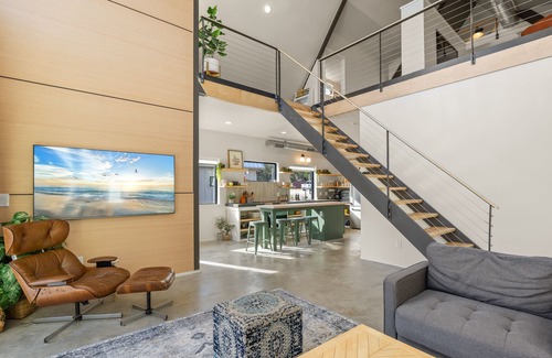 Granbury House | Pet-friendly retreat in Granbury with loft, fire pit, and boat launch 2 mi away.