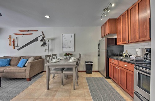 Wabasha Apartment | Pet-Friendly Retreat w/Deck: Steps to Marina!
