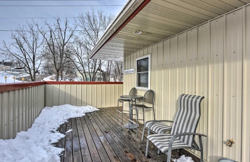 Wabasha Apartment | Pet-Friendly Retreat with Deck Steps to Marina!