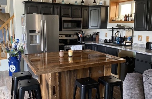 Bagley House | Pet Friendly River Bottom Oasis - Bagley