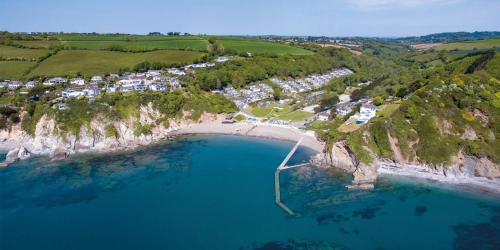 Millendreath Apartment | Pet Friendly Sea view Villa Millendreath Looe
