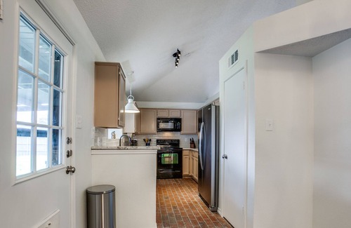 Allen House | Pet-friendly SFH on corner lot in great neighborhood