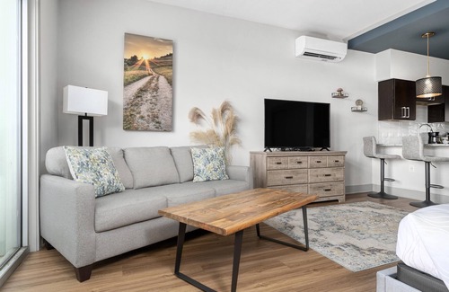 Westwood Place Apartment | Pet Friendly Studio King Suite | 100