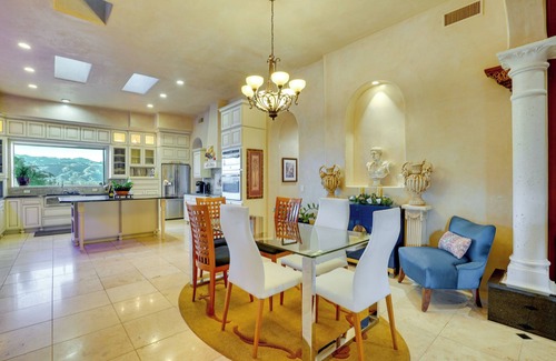 Houghton Cottage | Pet-friendly Tucson Vacation Rental w/Huge Yard!