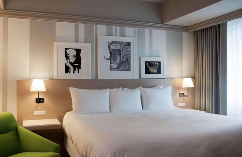 Downtown West Hotel | Pet-friendly unit! Large, Comfortable Suite in the Heart of Minneapolis!