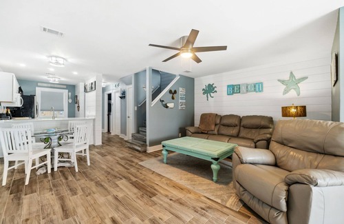 Bel Air House | Pet Friendly Townhome W/Free WiFi and Parking