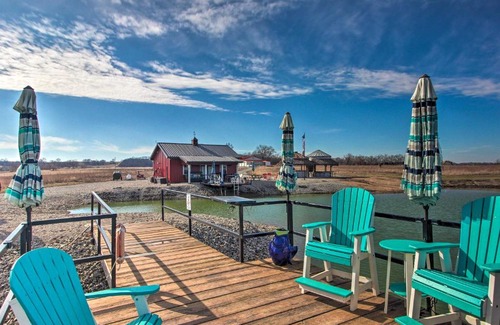Dawn Apartment | Pet-Friendly Vacation Rental in Braymer!