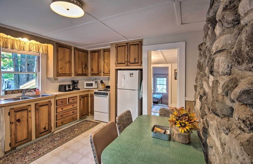 Wakefield Cottage | Pet-Friendly Waterfront Cottage: On-Site Bunkhouse