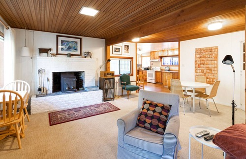 Neahkahnie Beach House | Pet friendly with hot tub, deck and bbq, short drive to beach or restaurants