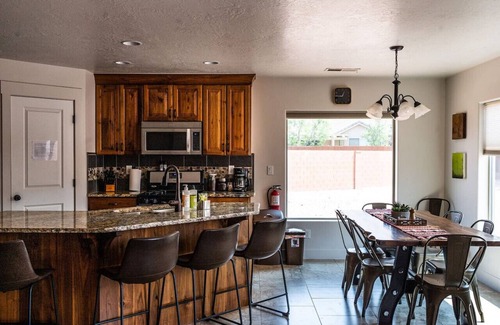La Verkin House | Pet friendly, Zion, Private Hot Tub
