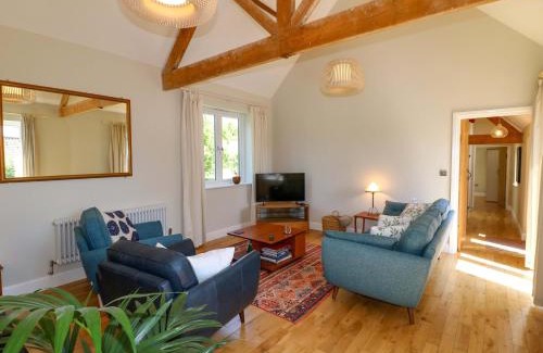 Kneesall House | Petal Cottage