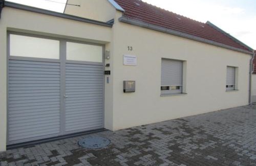 Frauenkirchen Apartment | Peter Lamster Top1