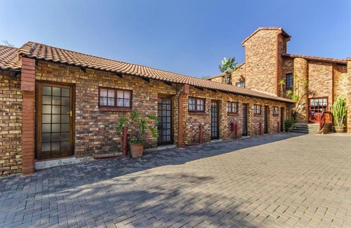 Equestria House | Peter's Guesthouse