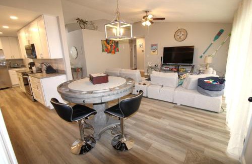 Palm Harbor House | PetFriendlySpaciousHomeByCrystalBeachGameRoomPOOL
