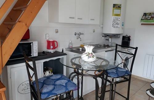 Sainte-Marie-du-Mont Apartment | Petit Appartement Pour 2 Situé à 500 Mètres du Musée D'utah Beach