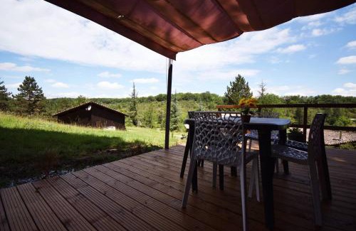 Layrac Ski Chalet | Petit chalet au Lac de Goulens avec piscine commune - 2 adultes et 1 enfant
