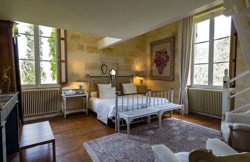 Fronsac Bed & Breakfast | Petit Garros