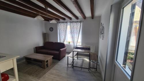 Montigny-le-Gannelon House | Petite maison cosy wifi avec terrasse