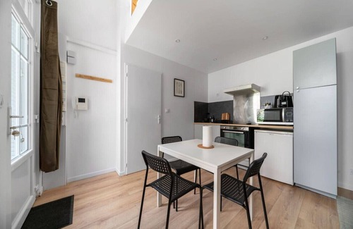 Quartier de France House | Petite maison au calme et proche des parcs