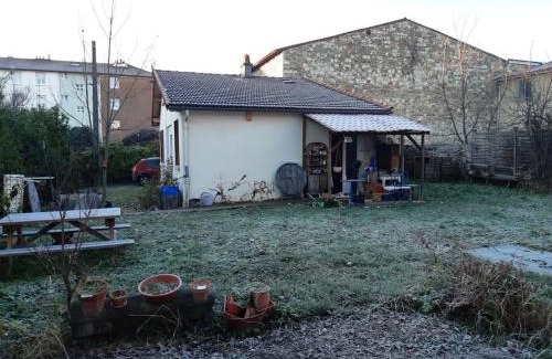 Cournon-dʼAuvergne House | Petite maison très paisible avec jardin à Cournon - Puy de Dôme !