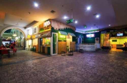 Siwalankerto Apartment | Petra Square Apartemen WIFI Netflix Google TV
